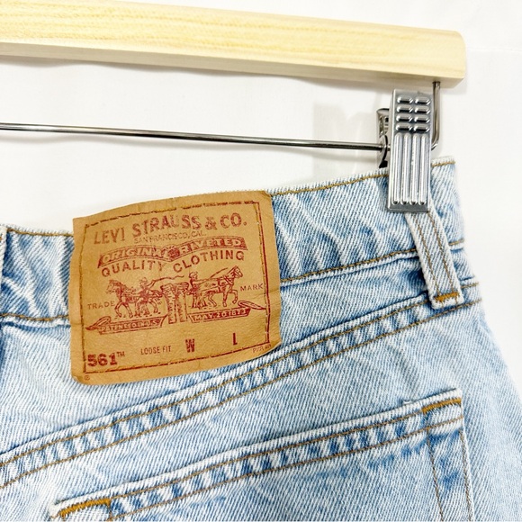 Levi’s Vintage 561 Loose Fit High Rise Denim Jean Shorts - Picture 7 of 10